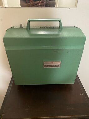 Vintage General Electric Portable Record Player - Green